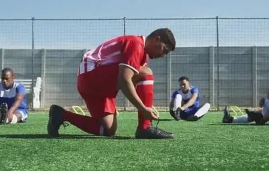 Tying Shoes